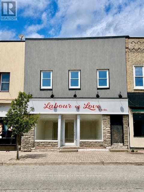 82/84 ELORA STREET in