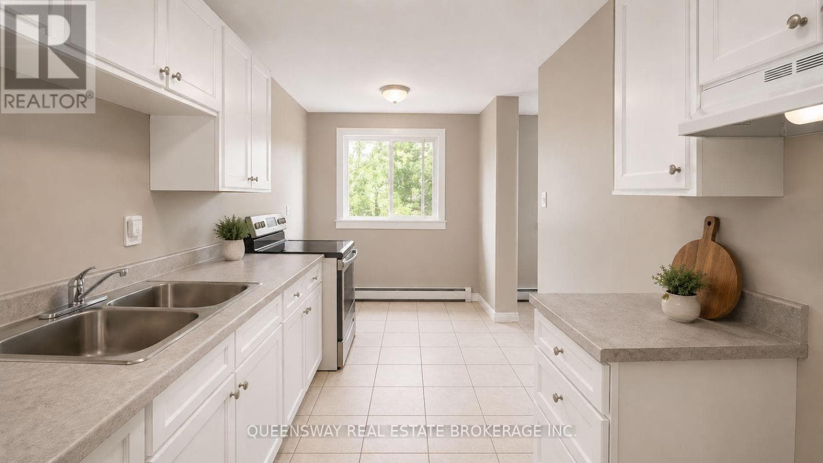 306 - 601 BARBER AVENUE N in