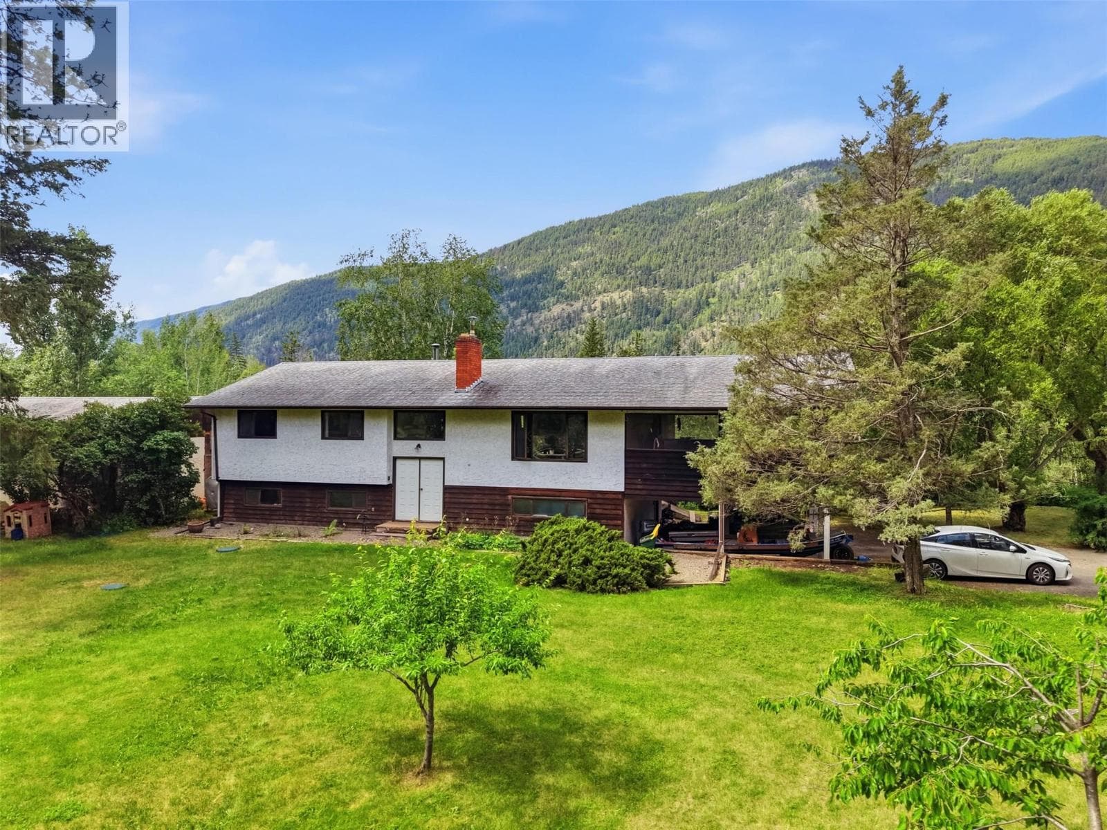 216 MCLURE FERRY Road in
