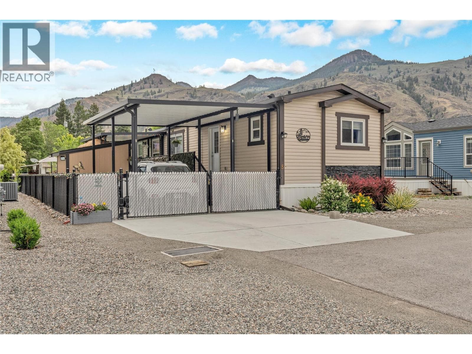 1118 Middle Bench Road Unit# 5 in