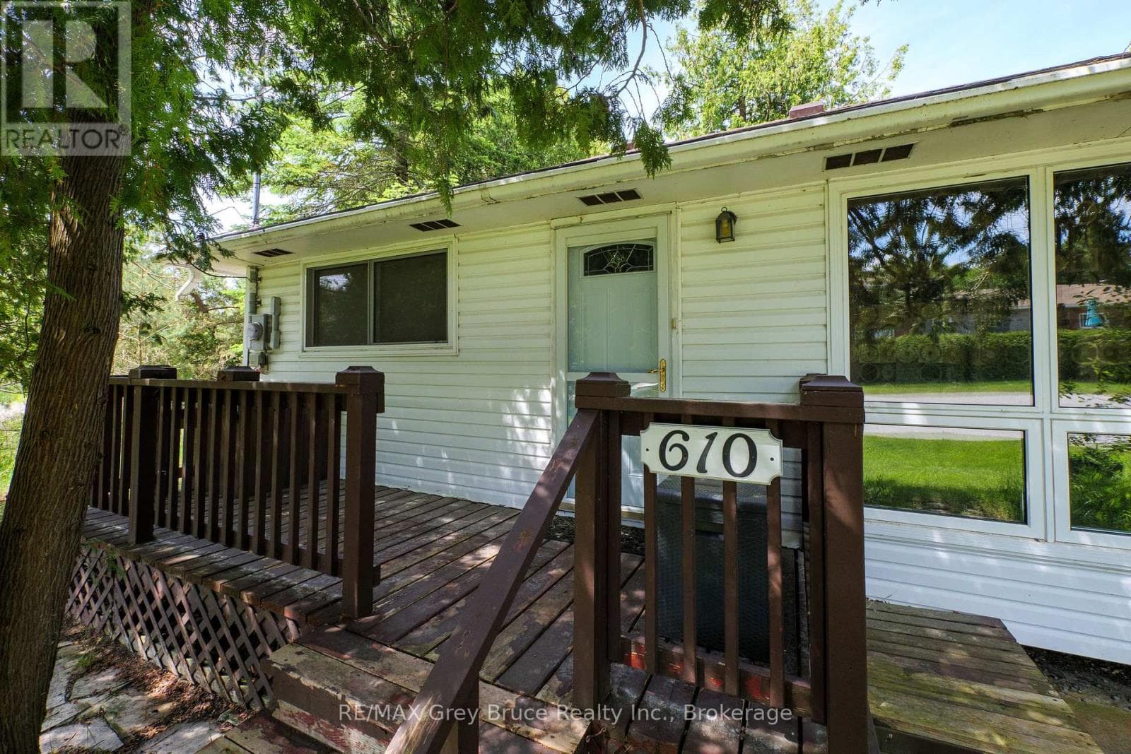 610 SECOND AVENUE SOUTH in