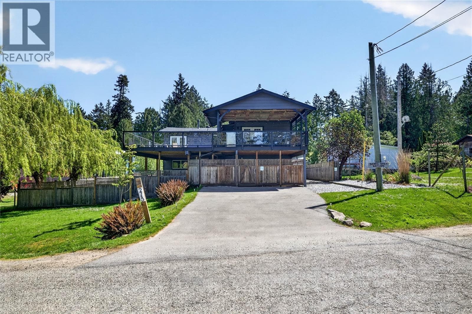 215 Maliview Dr in