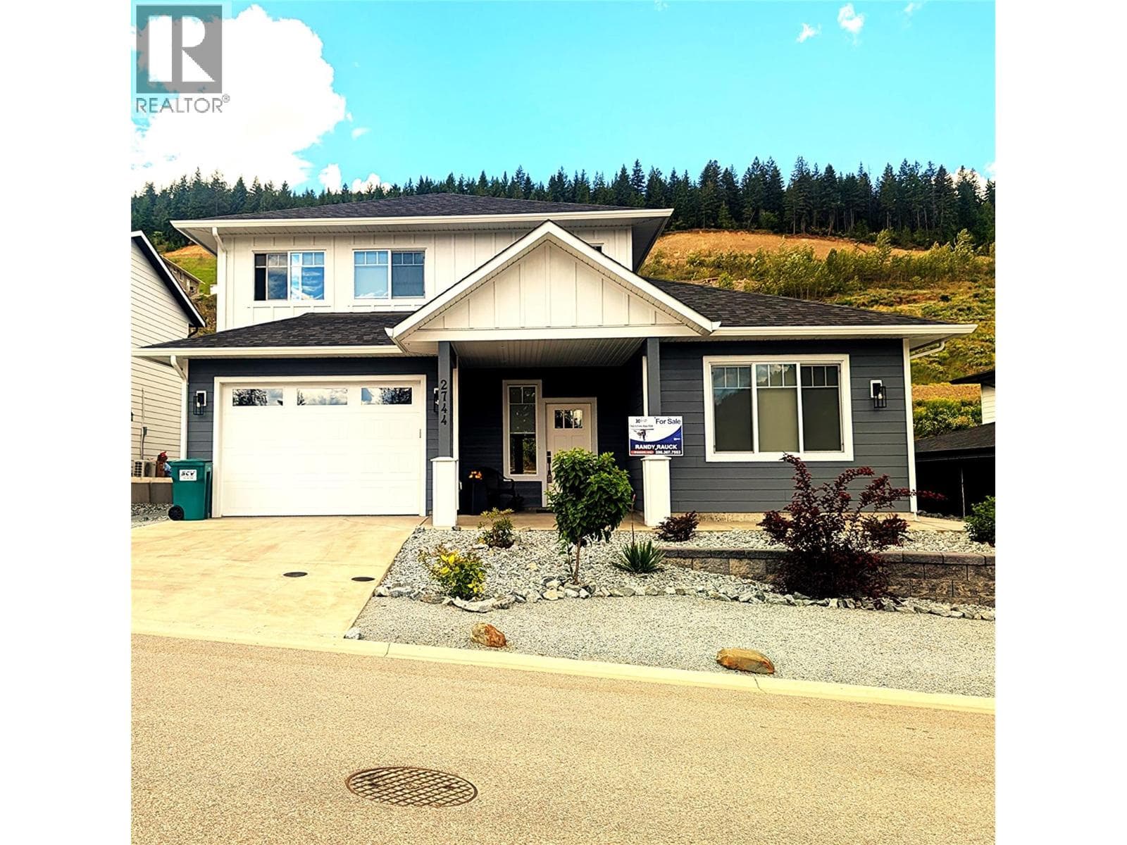 2744 Cedar Ridge Street in