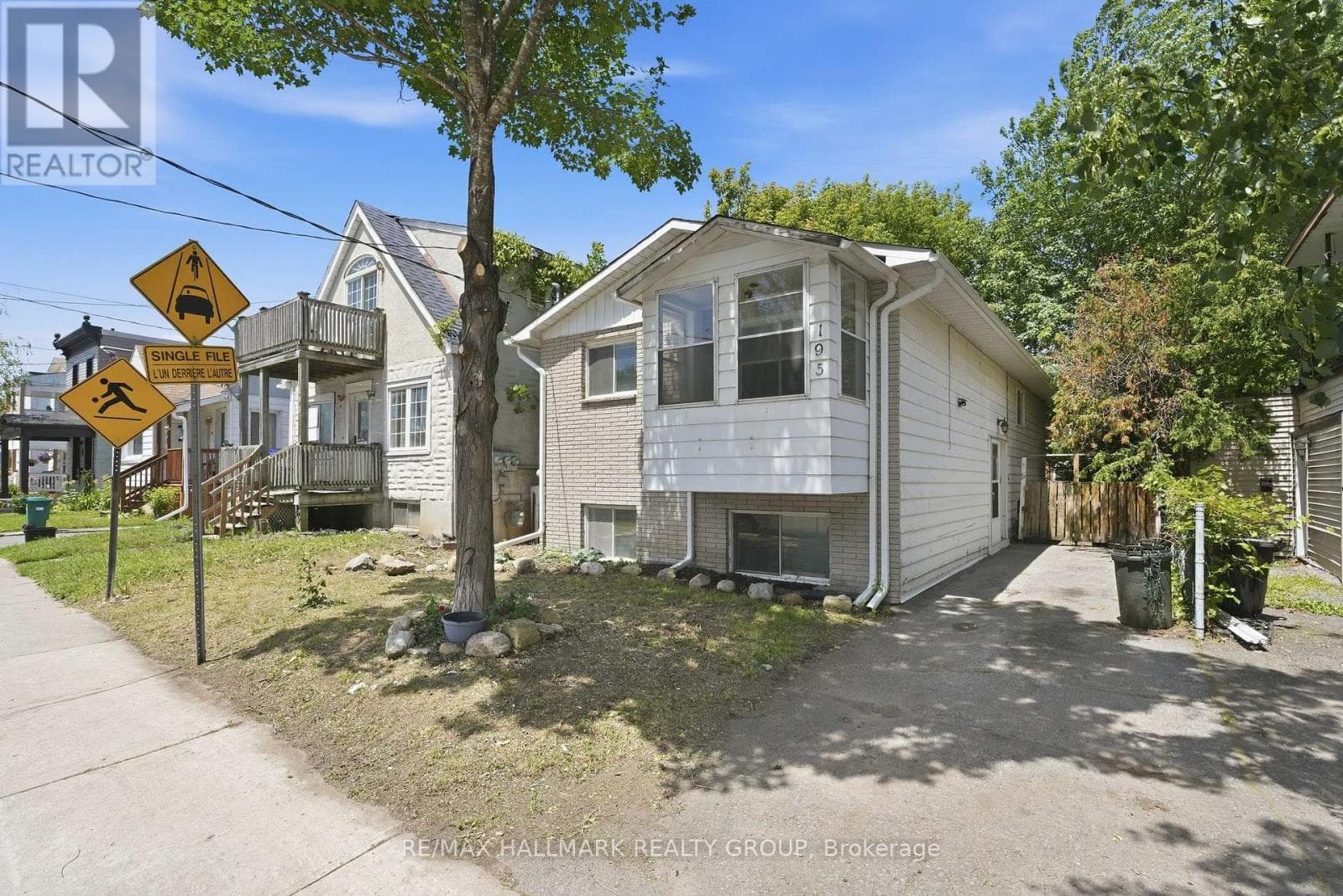 195 DESCHAMPS AVENUE in VANIER NORTH